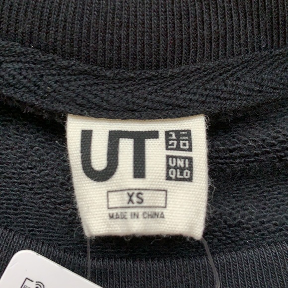 Women’s Mickey Mouse long sleeve sweater pullover - Picture 2 of 6